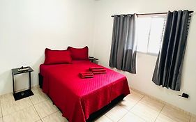 Apartamento amplo e próximo à UNESP